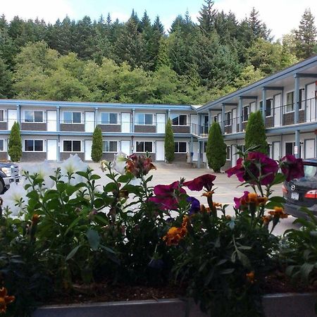 Chalet Inn Kitimat Экстерьер фото