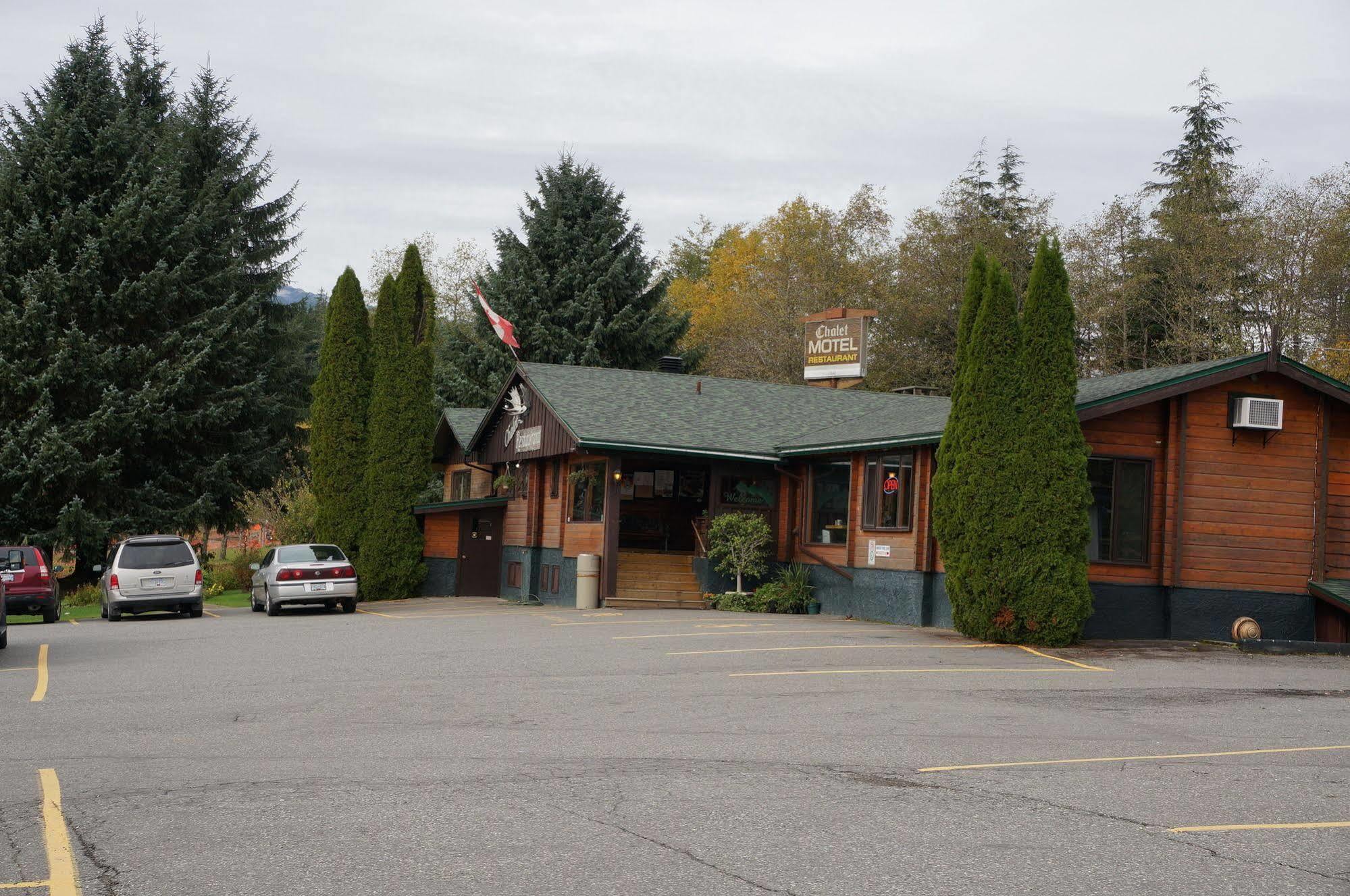 Chalet Inn Kitimat Экстерьер фото